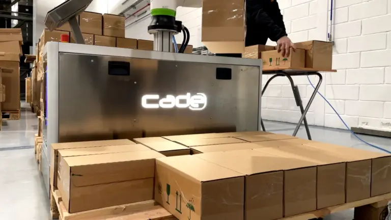 Paletizado colaborativo. Collaborative Palletizing: Flexible and Safe Automation for End-of-Line Operations